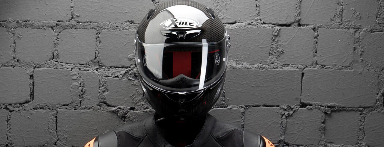 Aufbewahrungstipps für Motorradbekleidung - SUITBASE® Die Motorrad-Garderobe