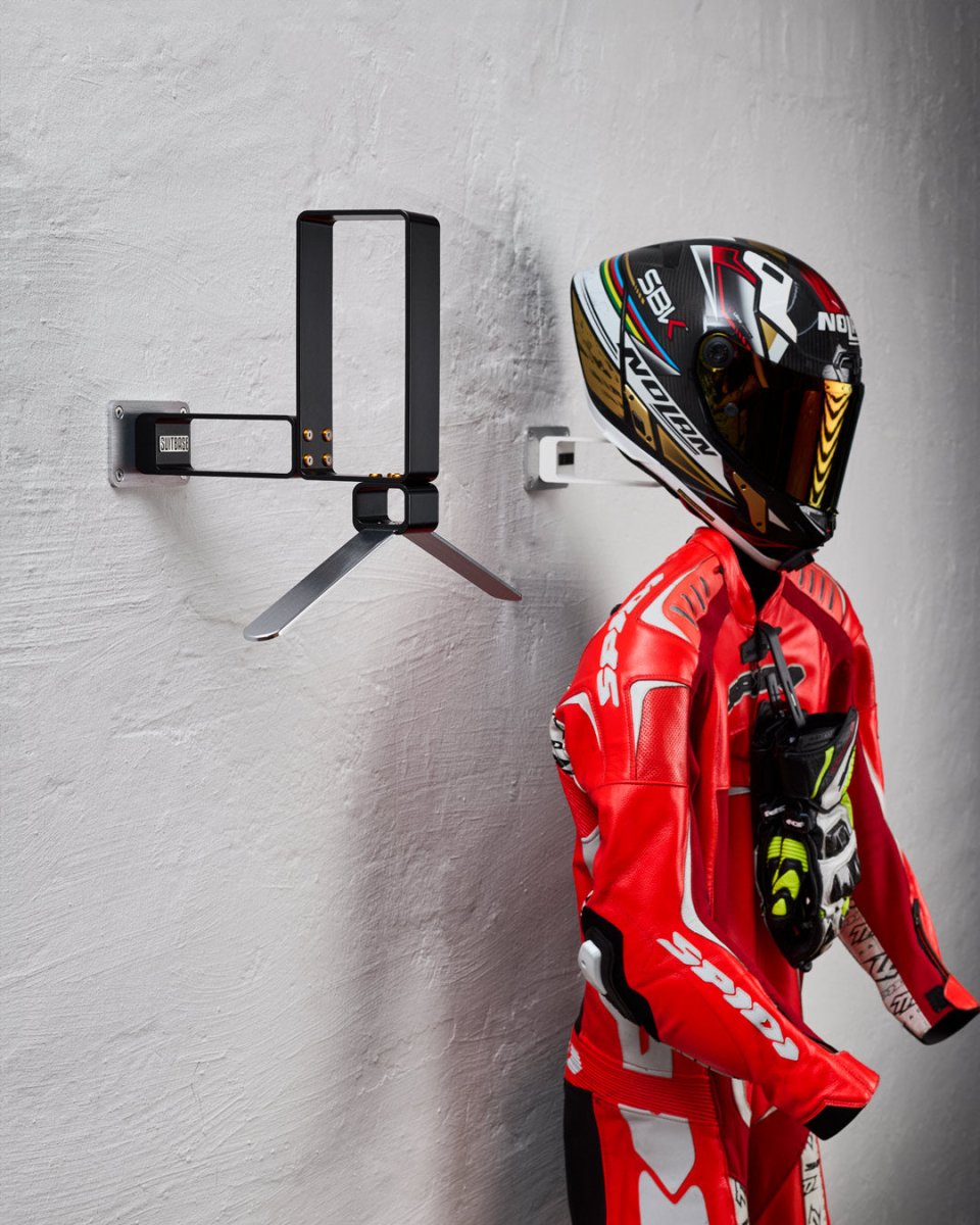 SUITBASE® - PRO V4 - Midnight Black - Motorrad Garderobe