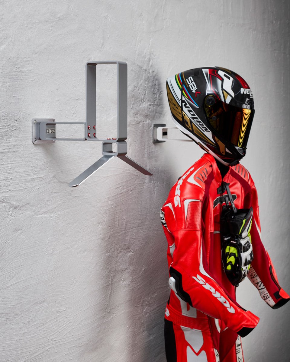 SUITBASE® - PRO V4 - Graphite Silver - Motorrad Garderobe