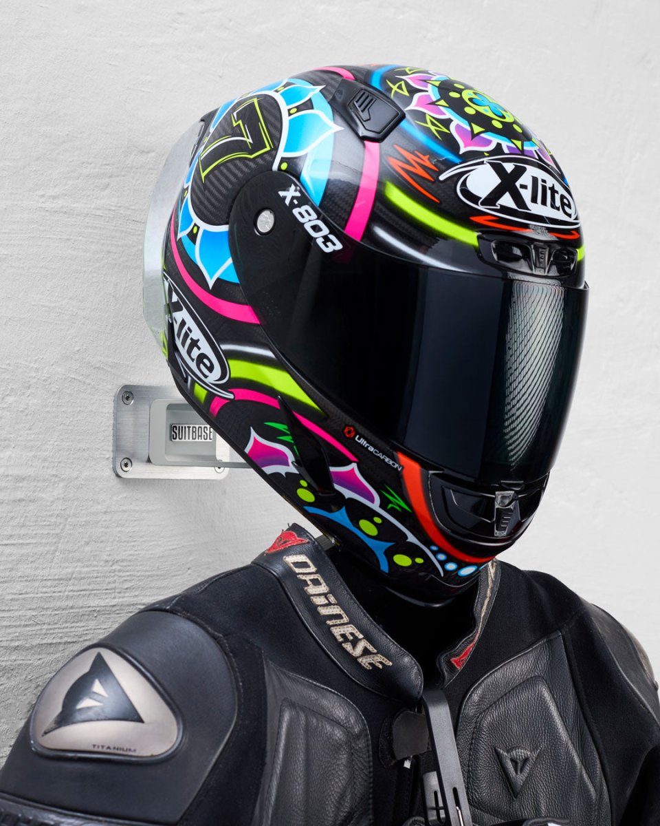 SUITBASE® - PRO V4 - Graphite Silver - Motorrad Garderobe