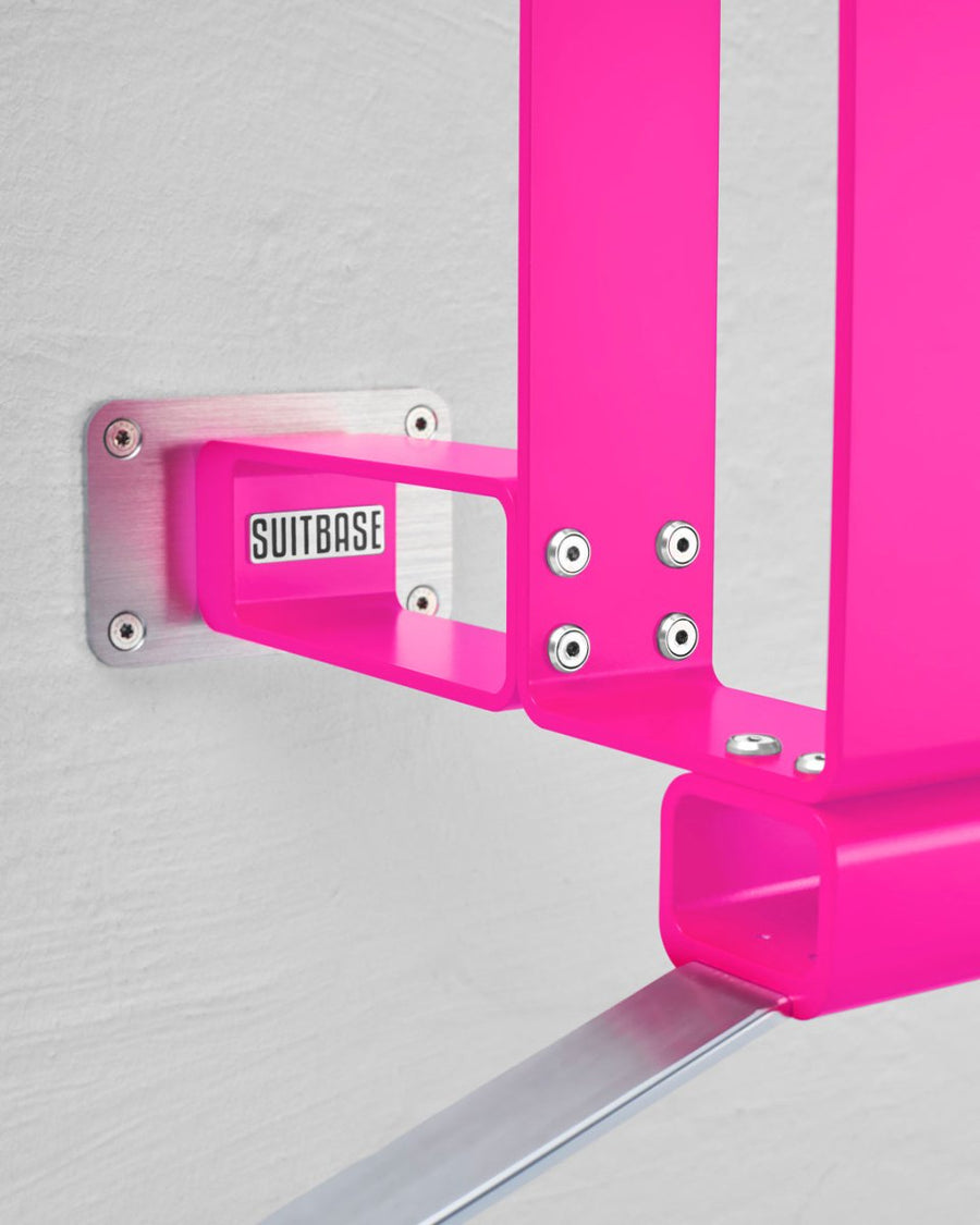 SUITBASE® Exclusive - PRO V4 - Neon Pink - Motorrad Garderobe